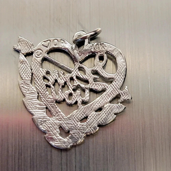OroAmerica Heart Pendant 14K White Gold I Love You Delicate Romantic Cup… - Picture 2 of 8